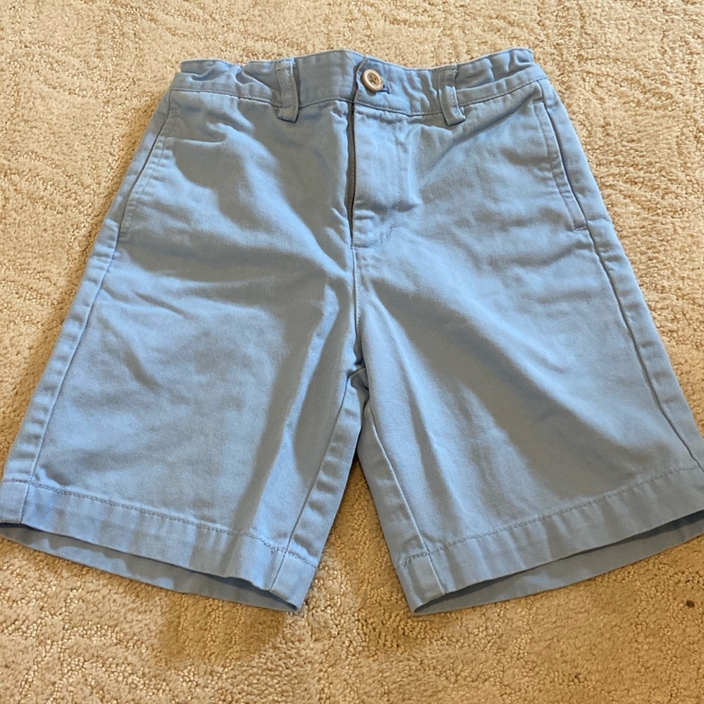 Boys size 5, blue vineyard vines shorts